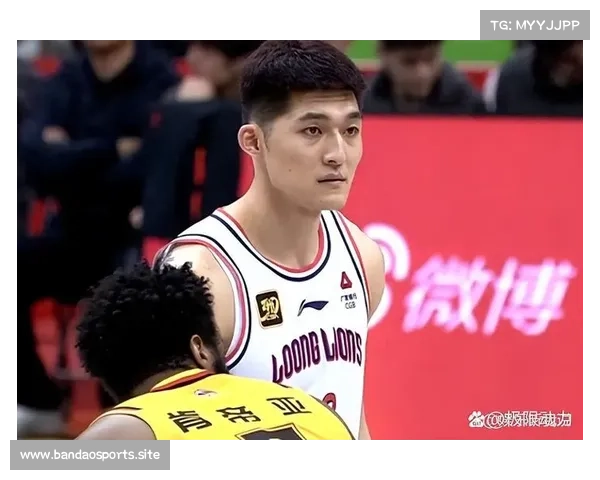 广州队前锋于米提与清华大学球员隰泰诚成功入选中国男篮短训营 广州队前锋于米提与清华大学球员隰泰诚成功入选中国男篮短训营