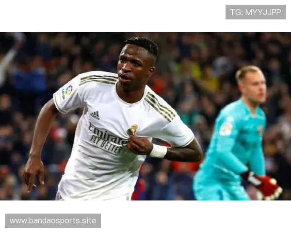 巴西惨遭重创 维尼修斯表现尴尬 数据成最大失误 巴西惨遭重创 维尼修斯表现尴尬 数据成最大失误